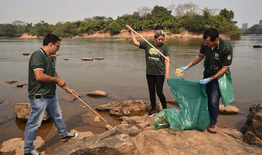 Semeia faz a limpeza nas margens do rio Machado