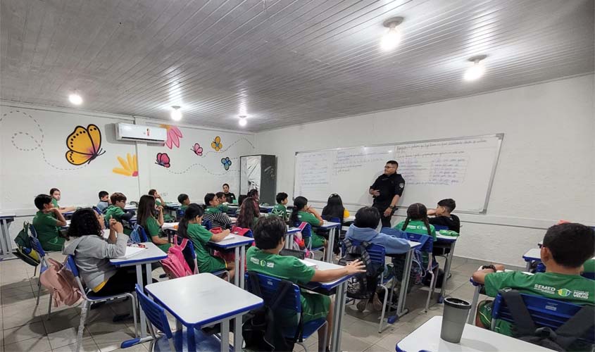 Saúde nas escolas beneficia mais de 61 mil estudantes