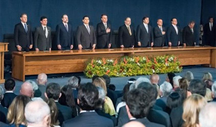 Augusto Aras assume compromisso de zelar pela Constituição e de continuar a combater a criminalidade