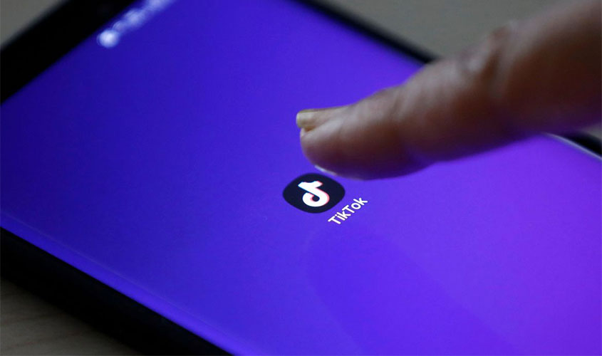 TSE anuncia parcerias com Twitter e TikTok para combater desinformação