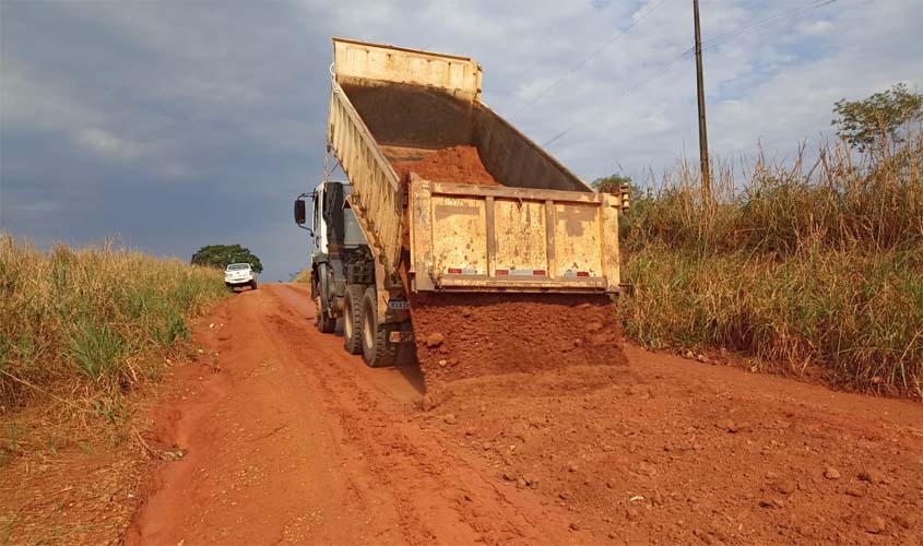 Manutenção da RO-370 é realizada pelo governo de Rondônia