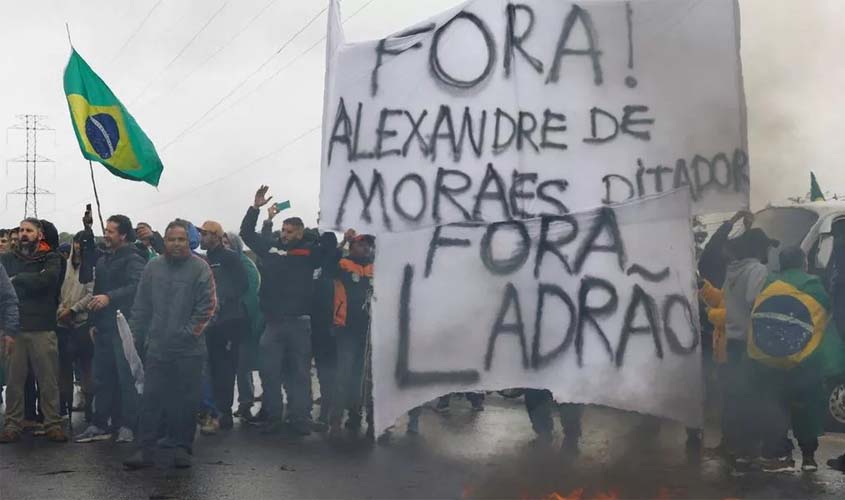 Bloqueios golpistas: a rede da força bruta e da ignorância