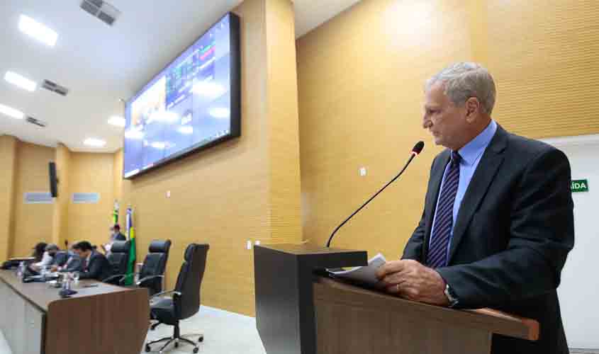 Adelino Follador cobra medidas urgentes em relação a presídio de Ariquemes