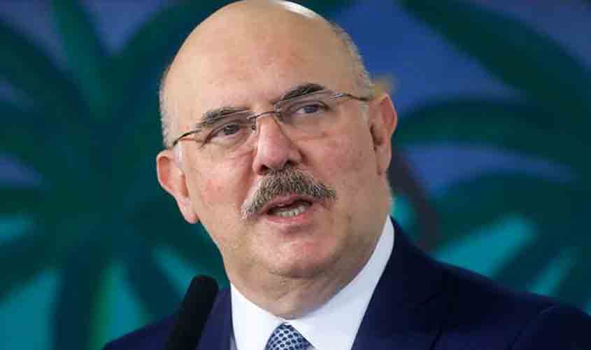 Após reação de reitores, MEC recua e desiste de retorno das aulas presenciais em janeiro