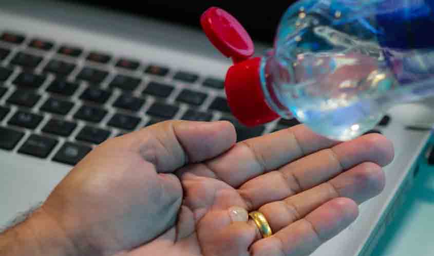 Governo reforça medidas de combate à Covid-19 no ambiente de trabalho