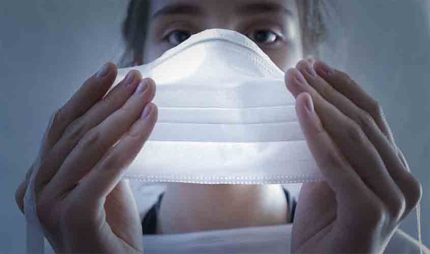 Brasil tem 49,8 mil novos casos de covid-19 e 698 mortes em 24 horas