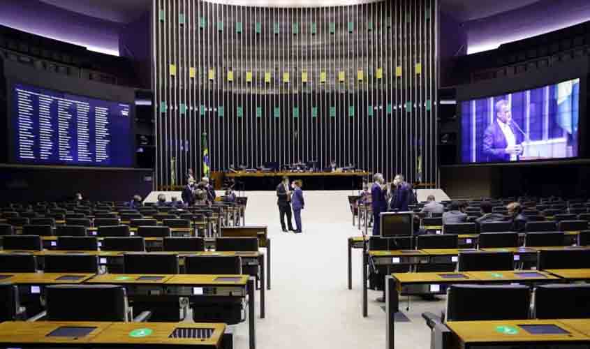 Câmara aprova MP que libera recursos para vacina de Oxford contra a Covid-19