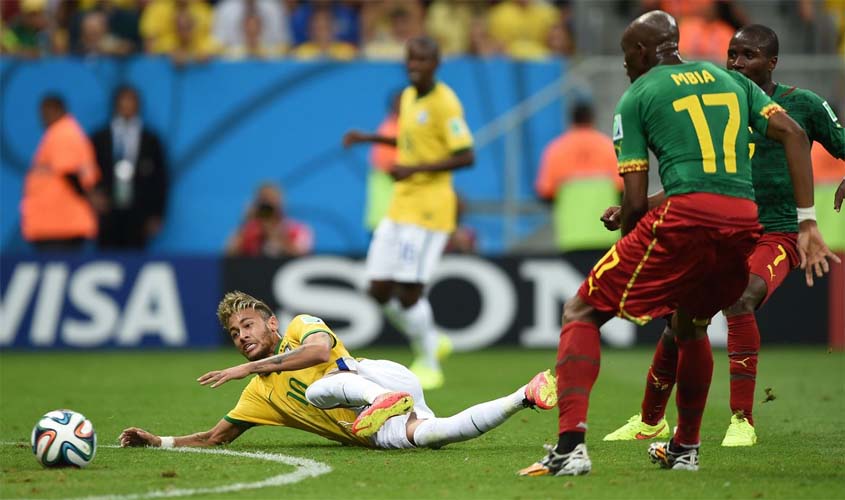 Camarões volta a atravessar o caminho do Brasil em uma Copa