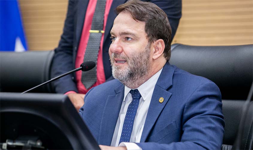 Alex Redano solicita veículo para Polícia Mirim