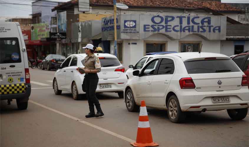 Semtran garante atendimento e controle do trânsito no feriado