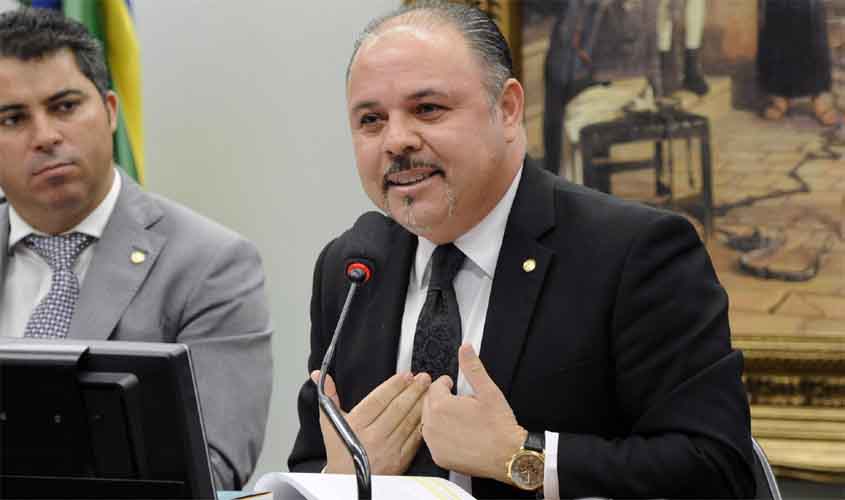 Projeto suspende resolução sobre atendimento socioassistencial da população LGBT