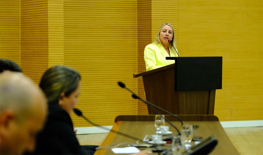 Ieda Chaves faz balanço de seu primeiro ano de mandato e presta contas à população