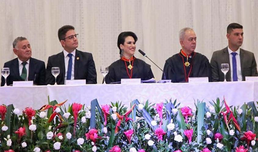  Procurador-Geral de Justiça prestigia posse de membros da administração superior do MP do Acre