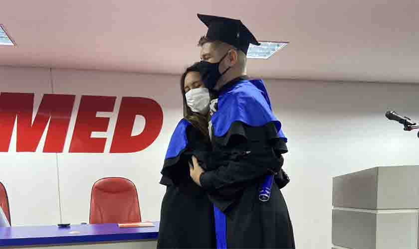 Emoção marca a colação de grau do UNIFACIMED