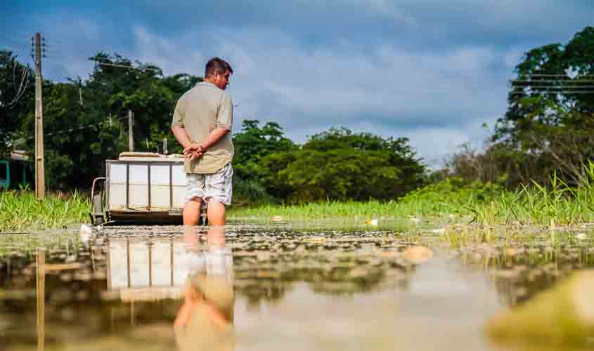 Orientação sobre riscos da leptospirose em dias chuvosos é repassada à população pelo governo de RO