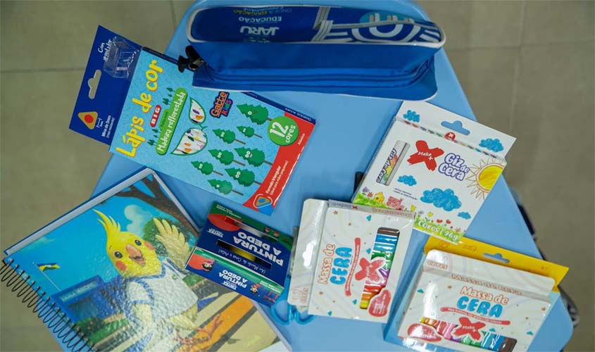 Prefeitura entrega kits escolares em Jaru, Tarilândia e Bom Jesus