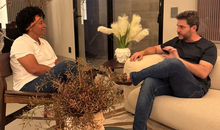 Sílvia Cristina e Maurício Carvalho debatem federação em RO