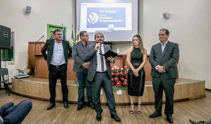 Presidente da Assembleia prestigia Prêmio Sebrae Prefeito Empreendedor