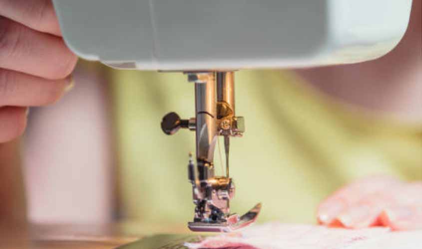 Costureira que sofreu “castigo” de supervisor terá pedido de rescisão indireta examinado