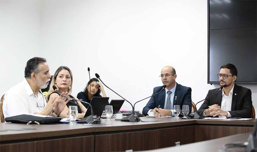 Após visitar IML, Anderson Pereira discute melhorias durante reunião da Comissão de Segurança