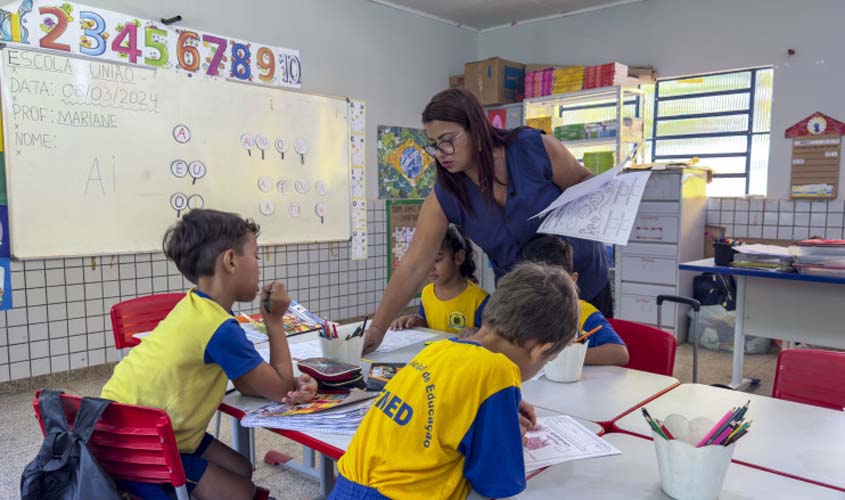 Prefeitura de Porto Velho aplica reajuste de 3,62% no piso dos professores da rede municipal de ensino