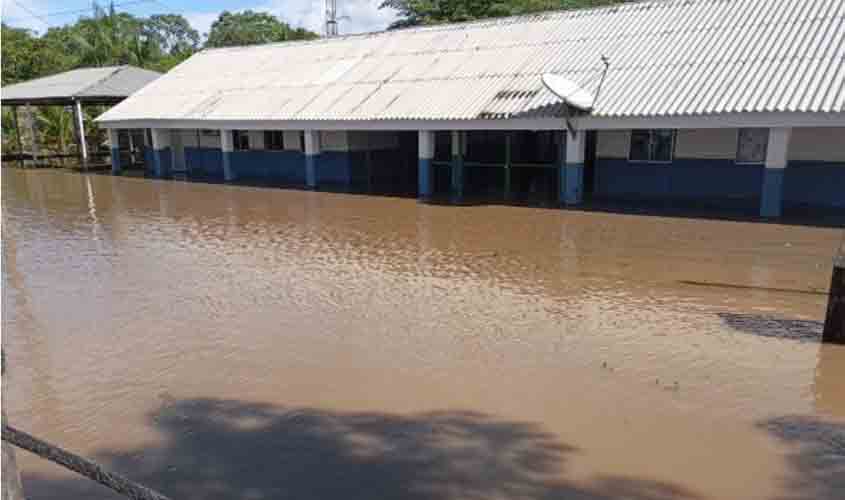 Atividades escolares em unidades do baixo Madeira são paralisadas