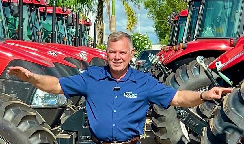 Lúcio Mosquini participa de entrega histórica de tratores para Rondônia