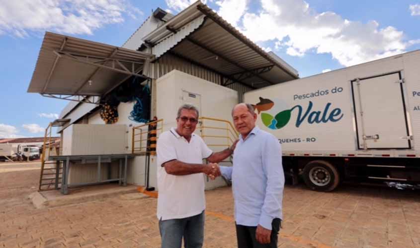Deputado Coronel Chrisostomo visita Ariquemes e participa de reunião com representantes comerciais e a Feira do Peixe Expovale
