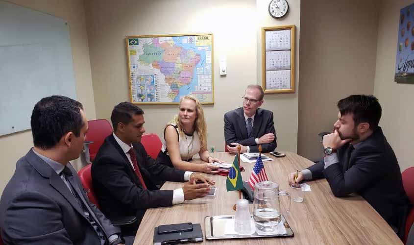 Governo de Rondônia busca solução para o transbordo de cargas de exportação entre Brasil e Peru