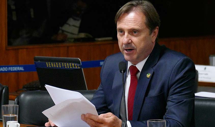 Senador preso vai para o regime aberto