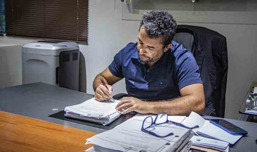 Economia com digitalização no serviço público