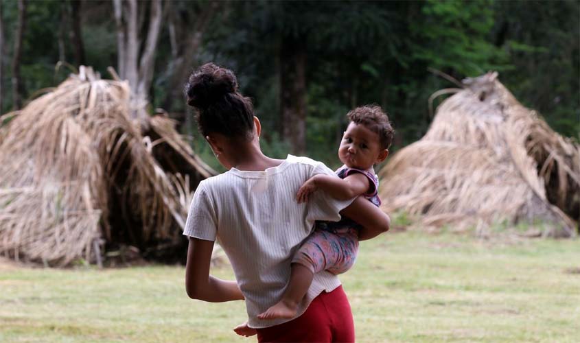 Idade mediana dos indígenas é menor do que idade mediana de toda a população