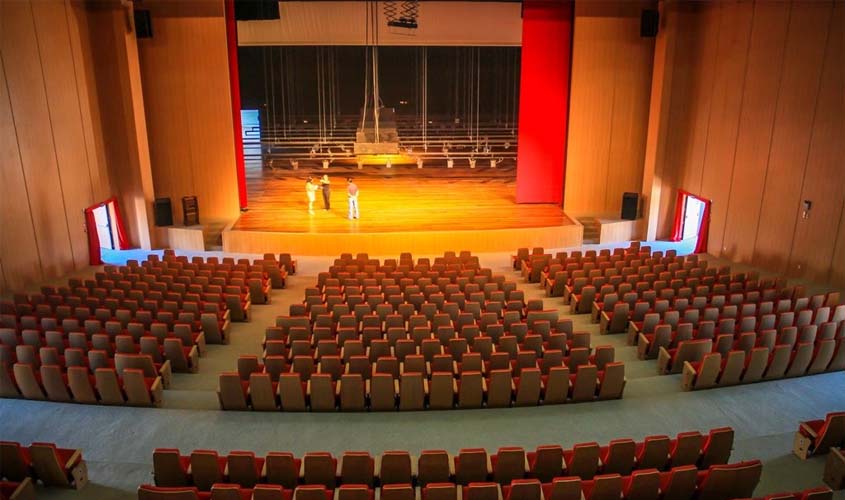 Teatro Palácio das Artes recebe festival de humor dia 11 de maio