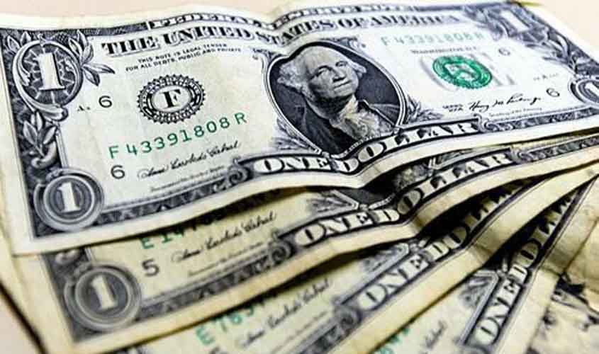 Dólar conclui última sessão em queda de 0,41%, cotado a R$ 5,65