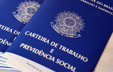 Falta de pagamento de parcelas salariais permite a servente romper contrato de trabalho