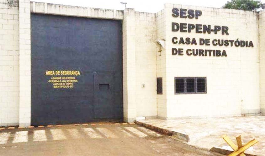 Presos mantêm agentes penitenciários reféns há três dias em Curitiba