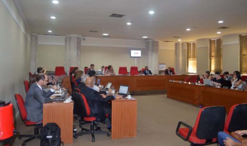 Conselho Seccional da OAB/RO decide representar agentes penitenciários por violação às prerrogativas 