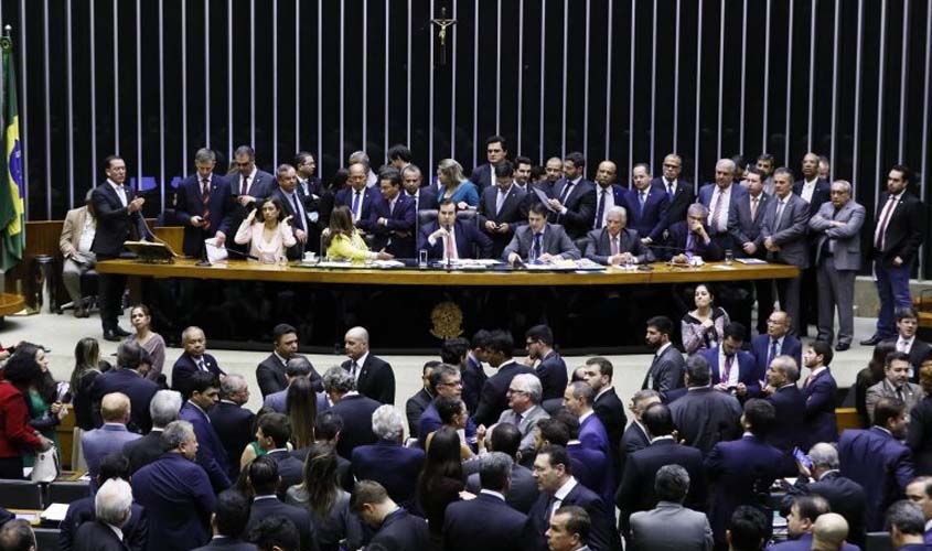 Plenário pode votar reforma da Previdência em 2º turno na terça
