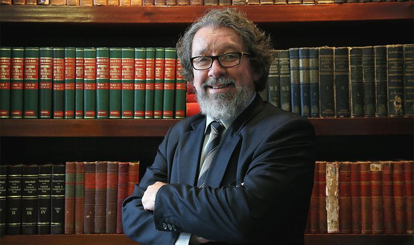 Ninguém está acima da lei. Ninguém?