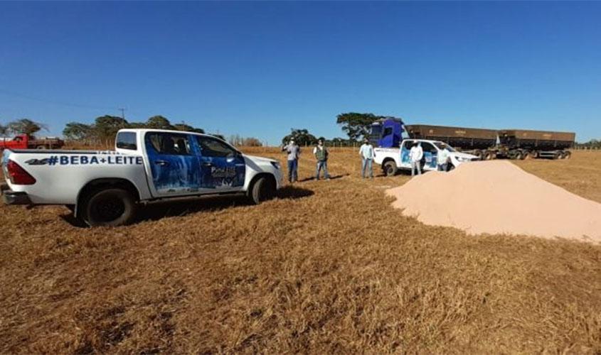 Mais de 70 toneladas de calcário são entregues a produtores