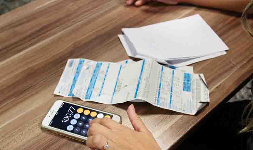 Procon orienta população de baixa renda sobre direito à tarifa social na fatura de energia para evitar cortes até setembro