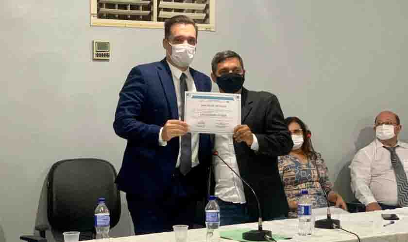Diretor da Ameron recebe Moção de Aplauso da Câmara Municipal de Costa Marques