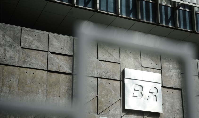 Dividendos da Petrobrás são 8 vezes maiores que investimentos e 162% superior ao lucro líquido do trimestre