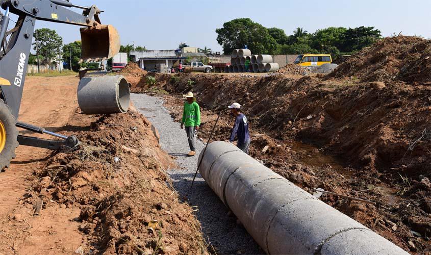 Prefeitura amplia redes de drenagem no município