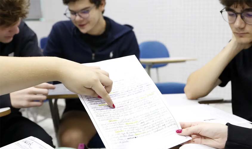 Encceja 2026: cartilha de redação já está disponível