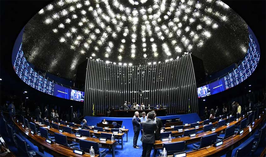 Congresso retoma trabalhos após recesso