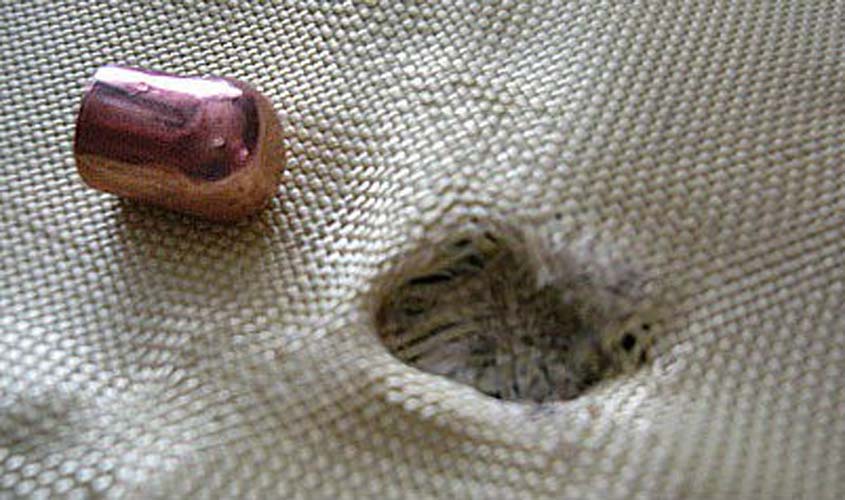 Vigilante que recebeu colete à prova de balas inadequado receberá indenização