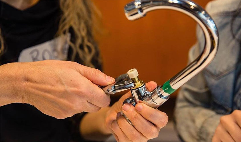 Prefeitura oferece curso de hidráulica e elétrica