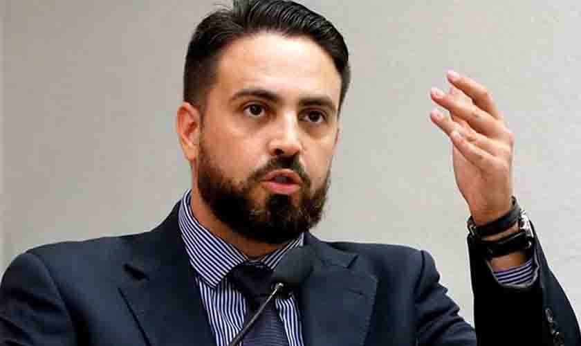 Leo Moraes diz que votou  contra proposta por coerência