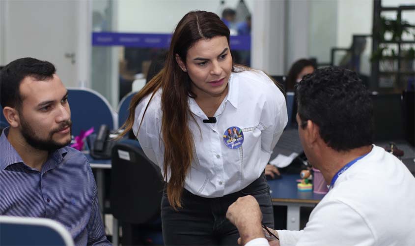 Mariana Carvalho apresenta propostas durante visitas a empresas